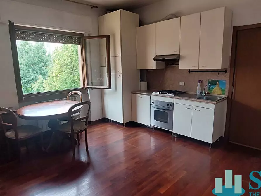 Immagine 28 di Magazzino in vendita  a Milano