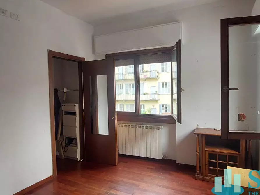 Immagine 30 di Magazzino in vendita  a Milano