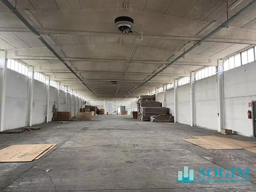 Immagine 2 di Capannone industriale in vendita  a Brugherio