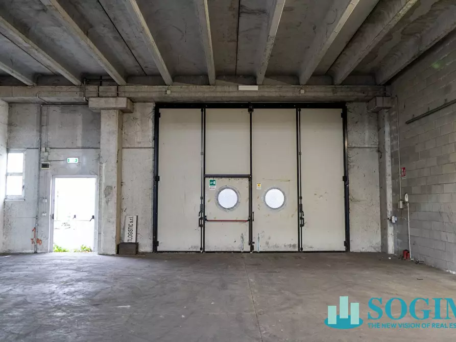 Immagine 17 di Capannone industriale in vendita  in via Erba a Melzo