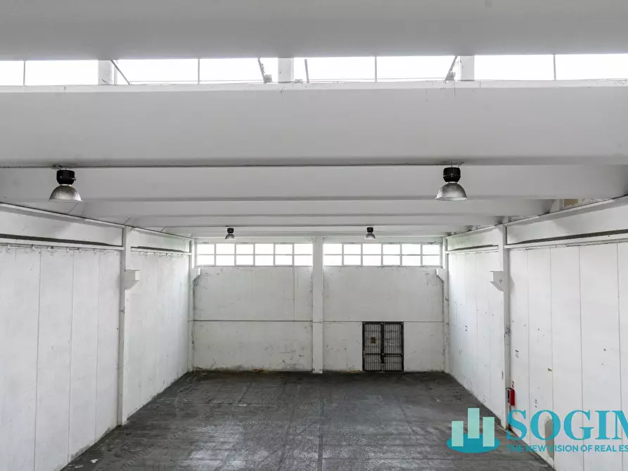 Immagine 19 di Capannone industriale in vendita  in via Erba a Melzo