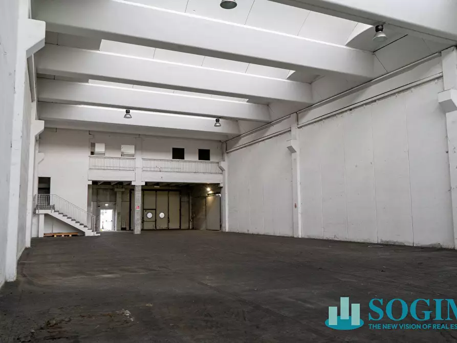 Immagine 10 di Capannone industriale in vendita  in via Erba a Melzo