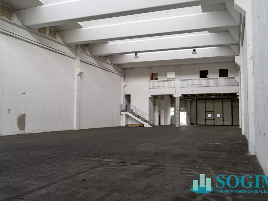 Immagine 11 di Capannone industriale in vendita  in via Erba a Melzo