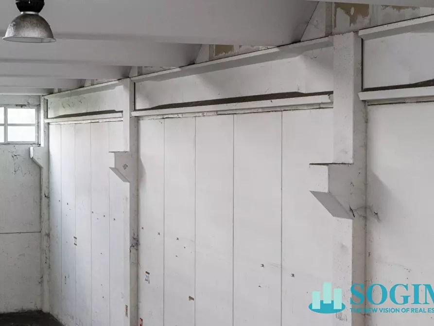 Immagine 21 di Capannone industriale in vendita  in via Erba a Melzo