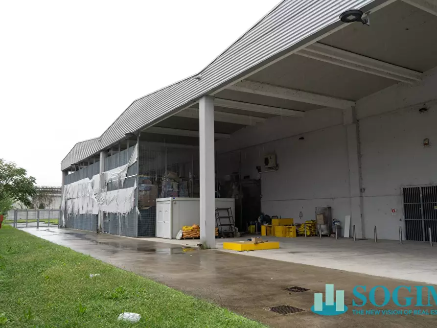 Immagine 20 di Locale commerciale in affitto  in Via po a San Giuliano Milanese