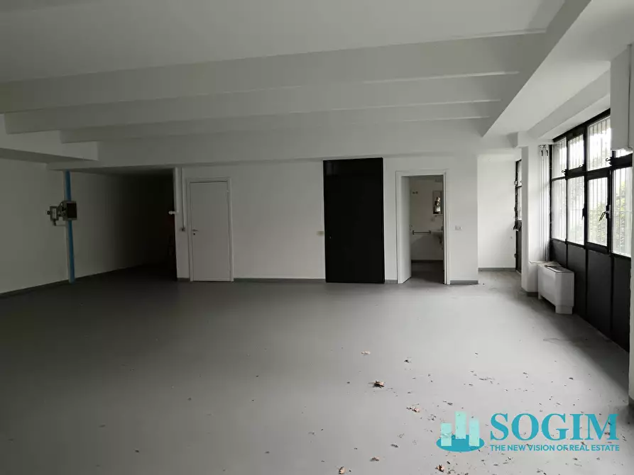 Immagine 30 di Capannone industriale in affitto  in via Vesuvio a Nova Milanese