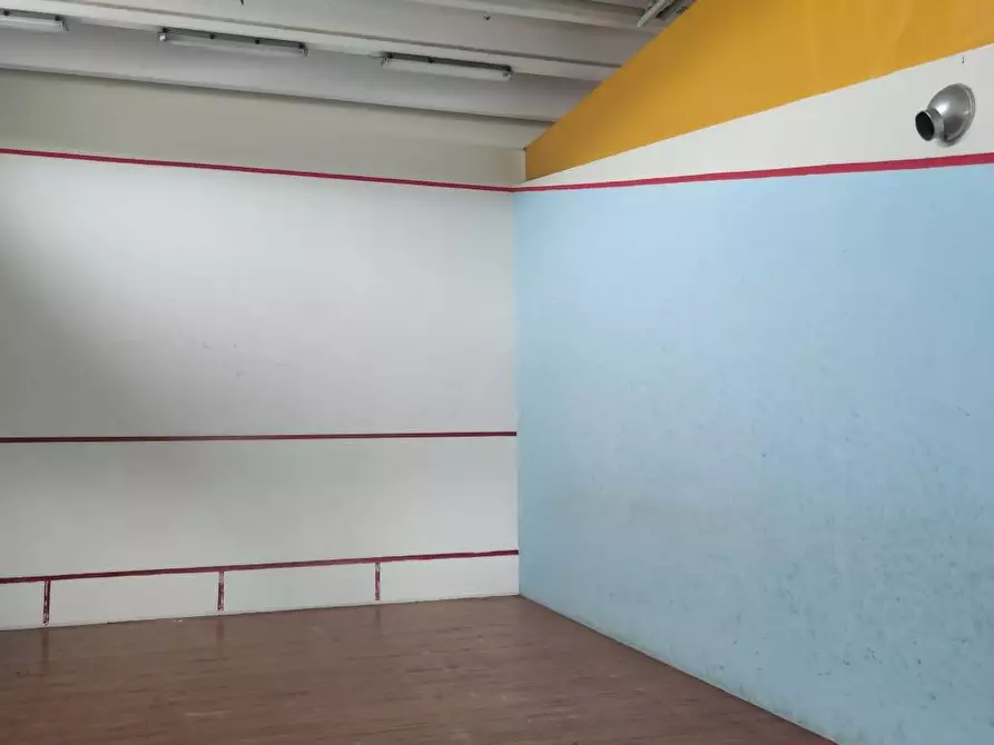 Immagine 28 di Locale commerciale in vendita  in Via Blancanuca a Treviglio