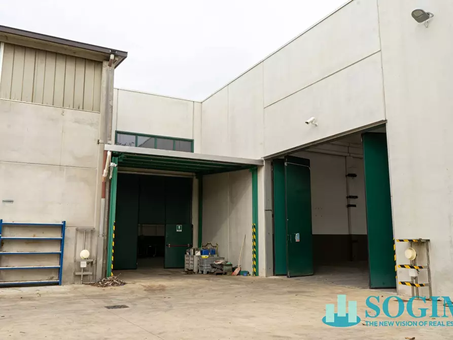 Immagine 26 di Capannone industriale in vendita  in Via dell'artigianato a Turate