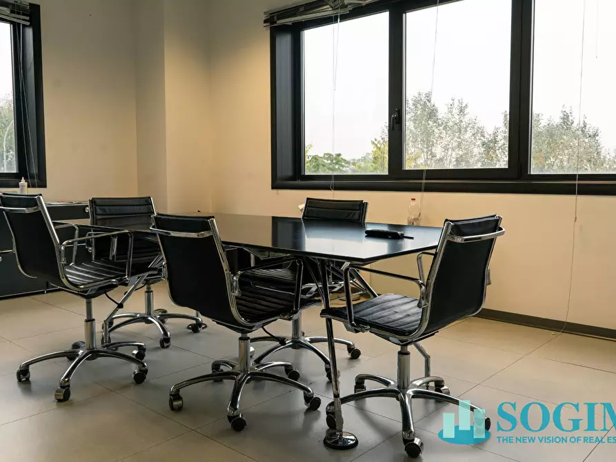 Immagine 9 di Capannone industriale in affitto  a Opera