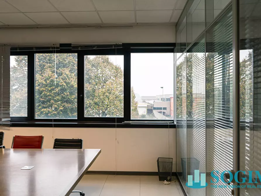 Immagine 10 di Capannone industriale in affitto  a Opera