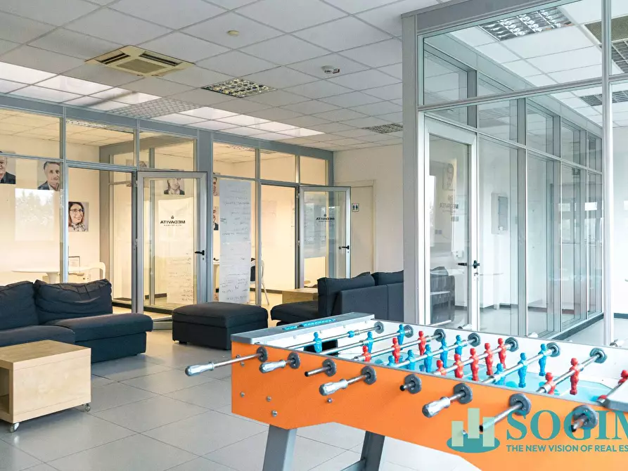 Immagine 20 di Capannone industriale in affitto  a Opera