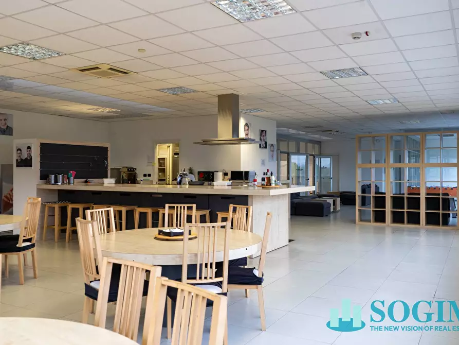 Immagine 22 di Capannone industriale in affitto  a Opera