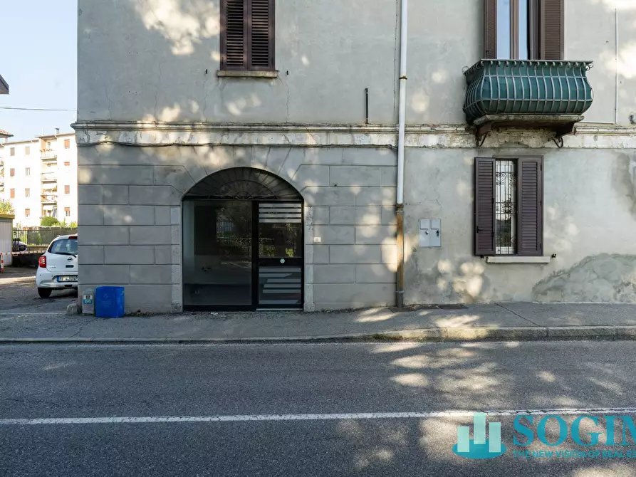 Immagine 20 di Negozio in affitto  in Via Varesina a Lurate Caccivio