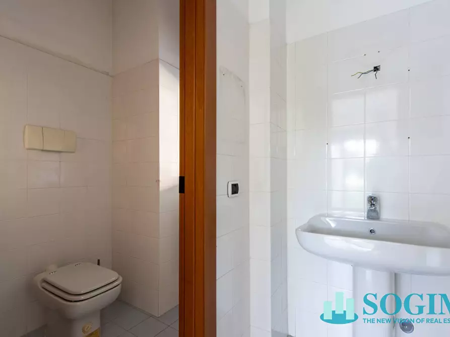 Immagine 9 di Ufficio in vendita  in Via Cappuccina a Lissone