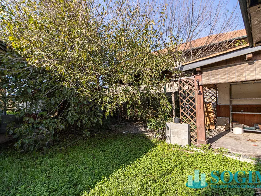 Immagine 26 di Villa in vendita  in Via Fismes a Triuggio