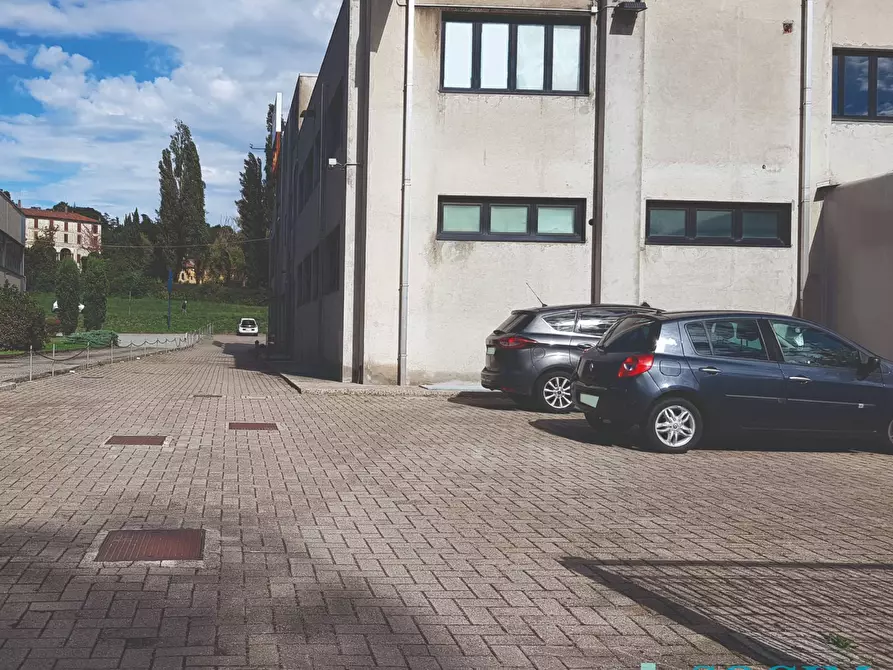 Immagine 18 di Locale commerciale in vendita  in Via Varesina a Villa Guardia