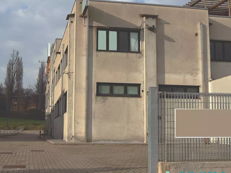 Immagine 20 di Locale commerciale in vendita  in Via Varesina a Villa Guardia