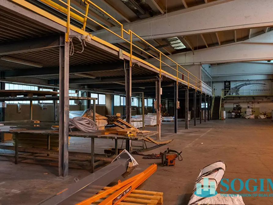 Immagine 13 di Capannone industriale in vendita  in Via Bergamo a Pioltello