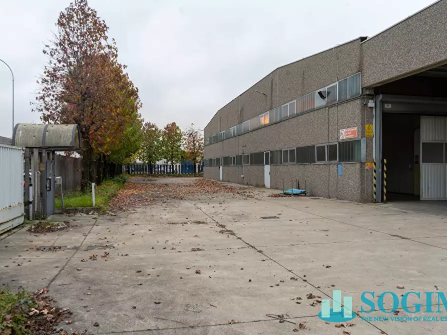 Immagine 23 di Capannone industriale in vendita  in Via Bergamo a Pioltello