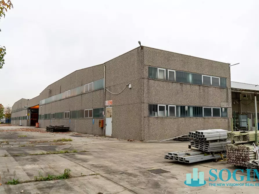 Immagine 25 di Capannone industriale in vendita  in Via Bergamo a Pioltello