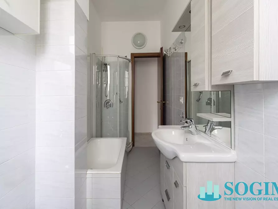 Immagine 13 di Appartamento in affitto  in Via Carlo Rota a Monza