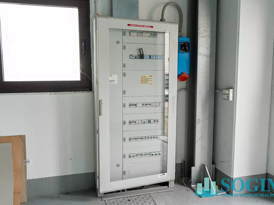 Immagine 23 di Capannone industriale in vendita  in Via Milano a Cantù