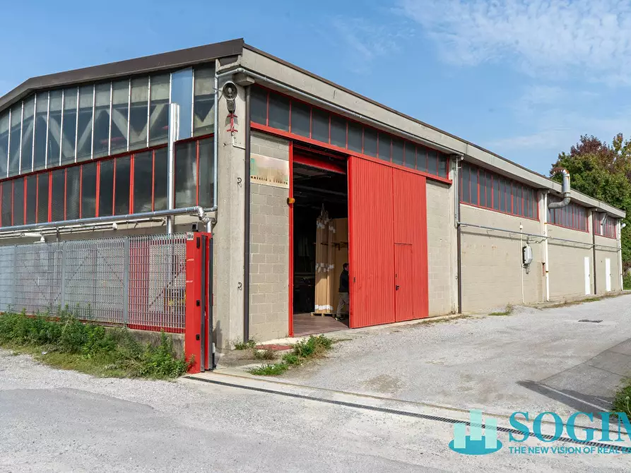 Immagine 21 di Capannone industriale in affitto  in via Grigna a Figino Serenza