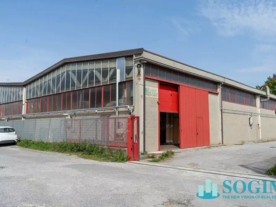 Immagine 22 di Capannone industriale in affitto  in via Grigna a Figino Serenza