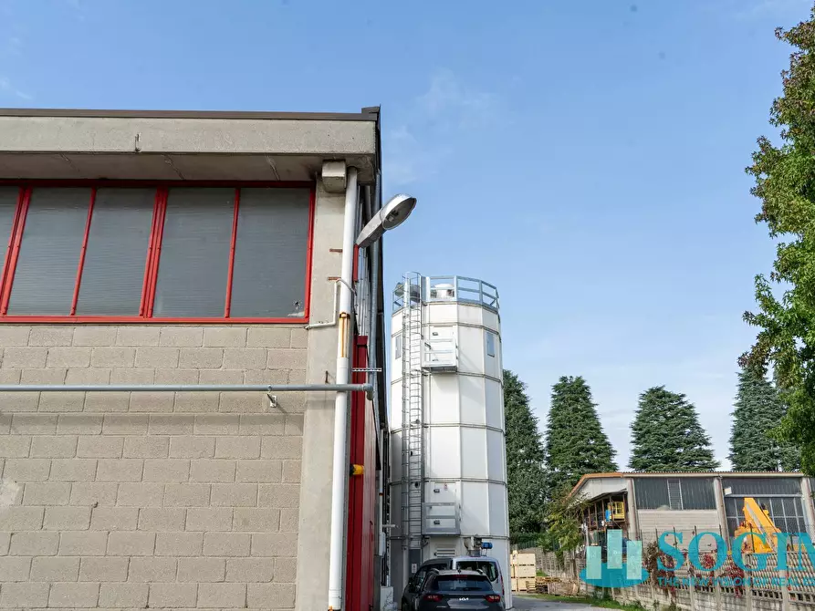 Immagine 26 di Capannone industriale in affitto  in via Grigna a Figino Serenza
