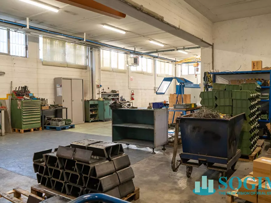 Immagine 30 di Capannone industriale in vendita  in via Galvani a Nova Milanese