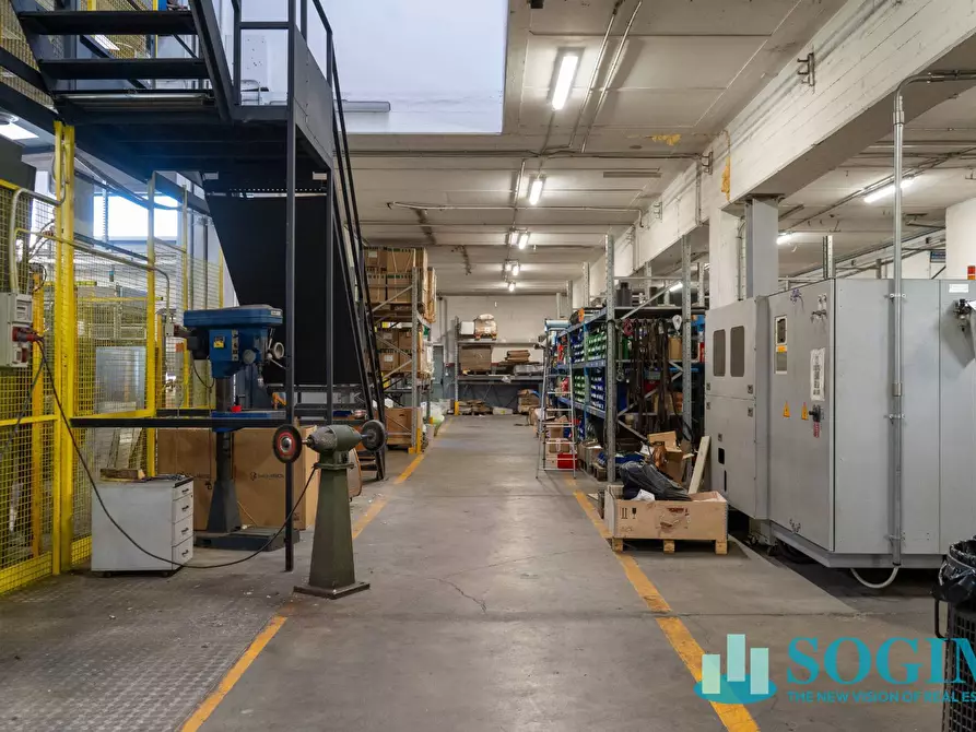 Immagine 12 di Capannone industriale in vendita  in via Galvani a Nova Milanese