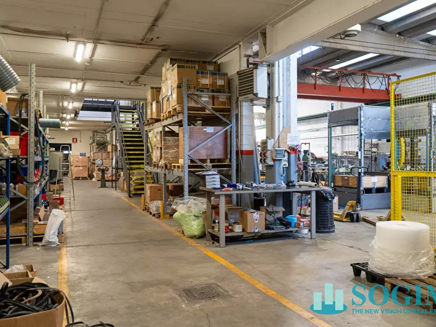 Immagine 13 di Capannone industriale in vendita  in via Galvani a Nova Milanese