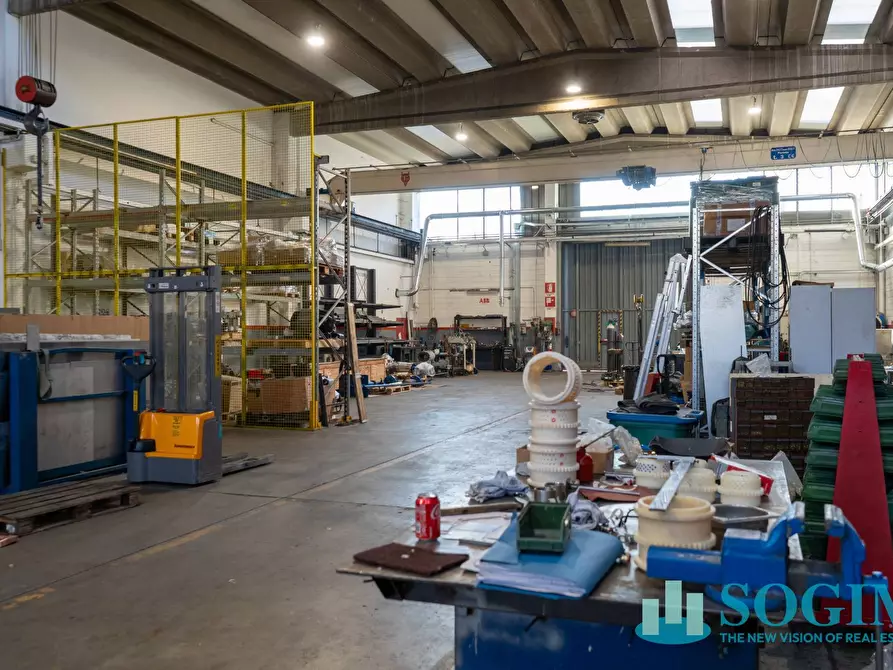 Immagine 6 di Capannone industriale in vendita  in via Galvani a Nova Milanese