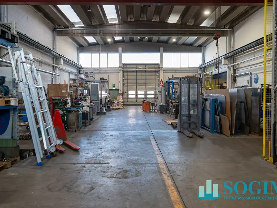 Immagine 10 di Capannone industriale in vendita  in via Galvani a Nova Milanese