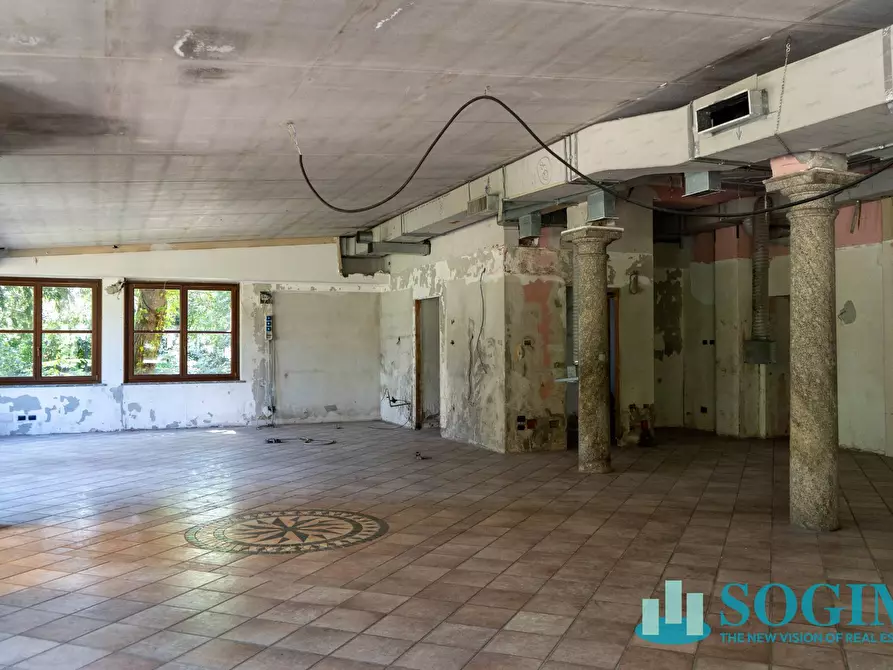 Immagine 28 di Locale commerciale in affitto  in via Risorgimento a Monza