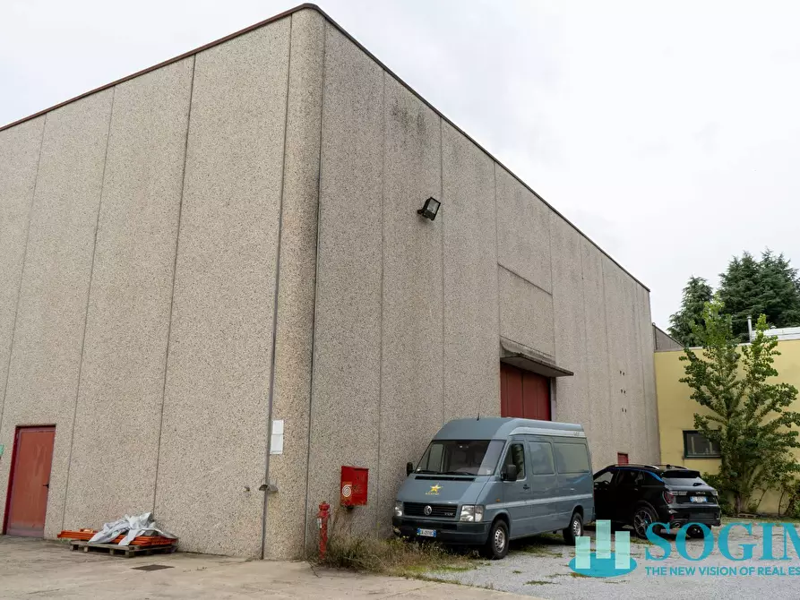 Immagine 23 di Capannone industriale in vendita  in Via Falcone a Mozzate