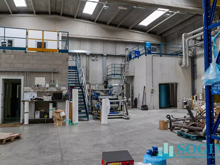 Immagine 7 di Capannone industriale in vendita  in Via Falcone a Mozzate