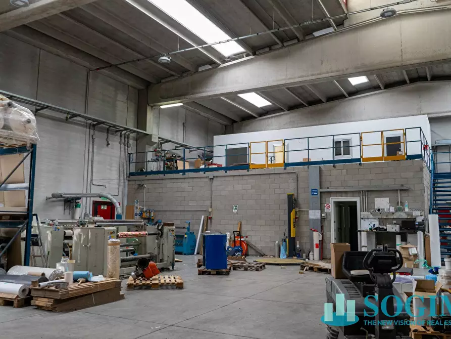 Immagine 11 di Capannone industriale in vendita  in Via Falcone a Mozzate