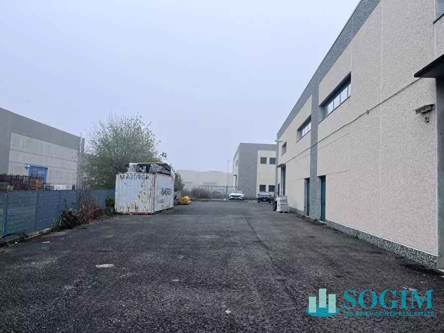 Immagine 9 di Capannone industriale in vendita  a Abbiategrasso
