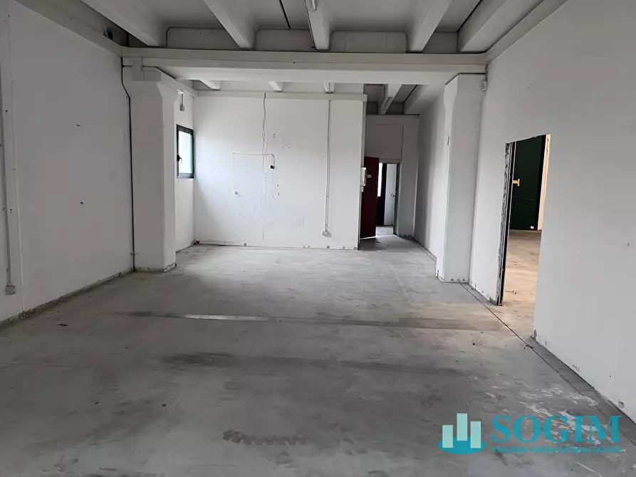 Immagine 11 di Capannone industriale in vendita  a Abbiategrasso