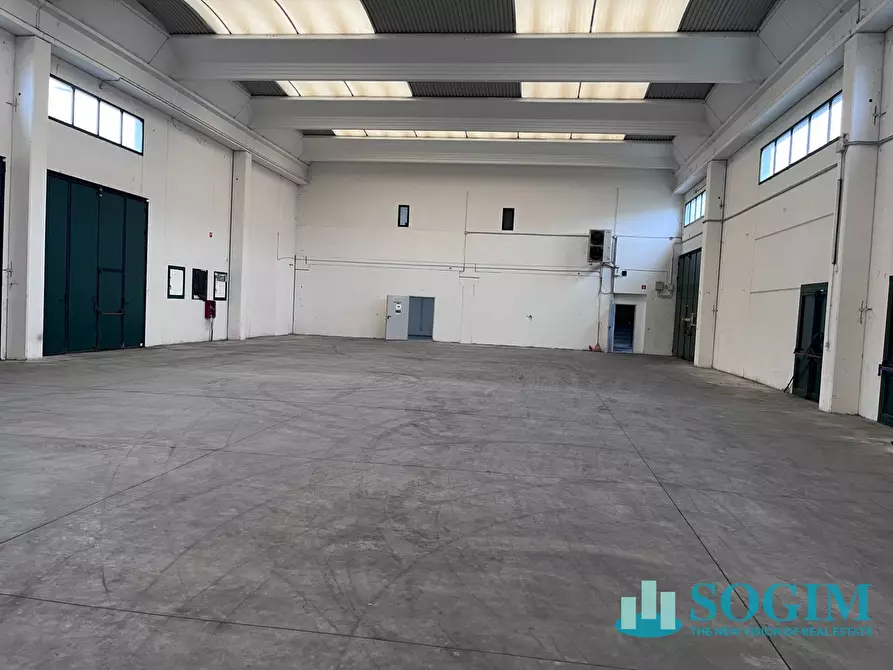 Immagine 18 di Capannone industriale in vendita  a Abbiategrasso