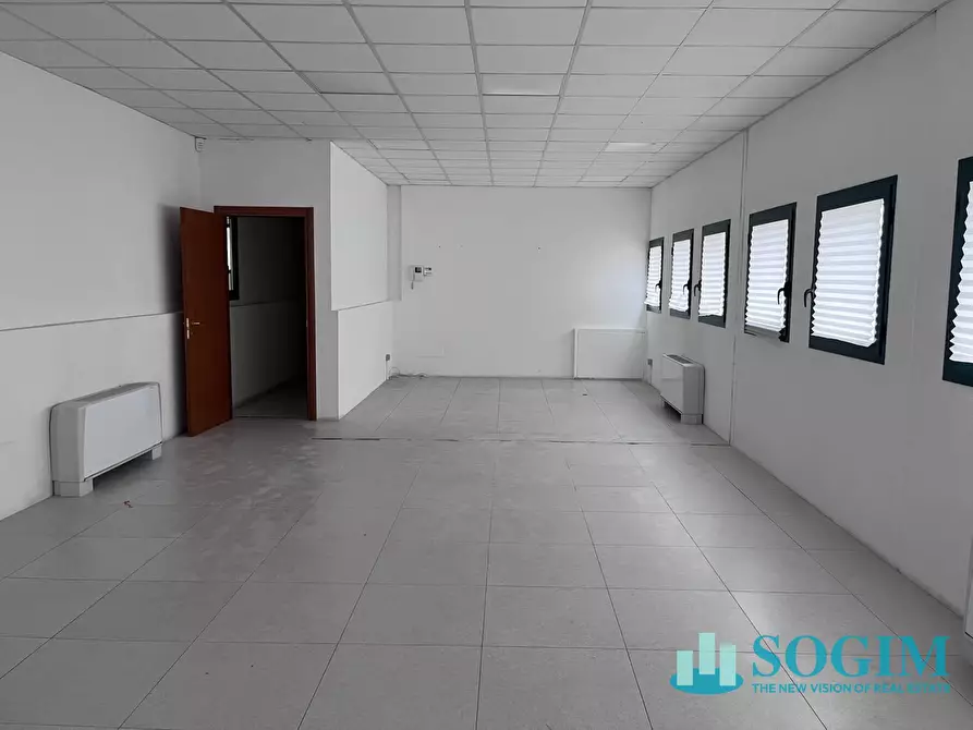 Immagine 24 di Capannone industriale in vendita  a Abbiategrasso