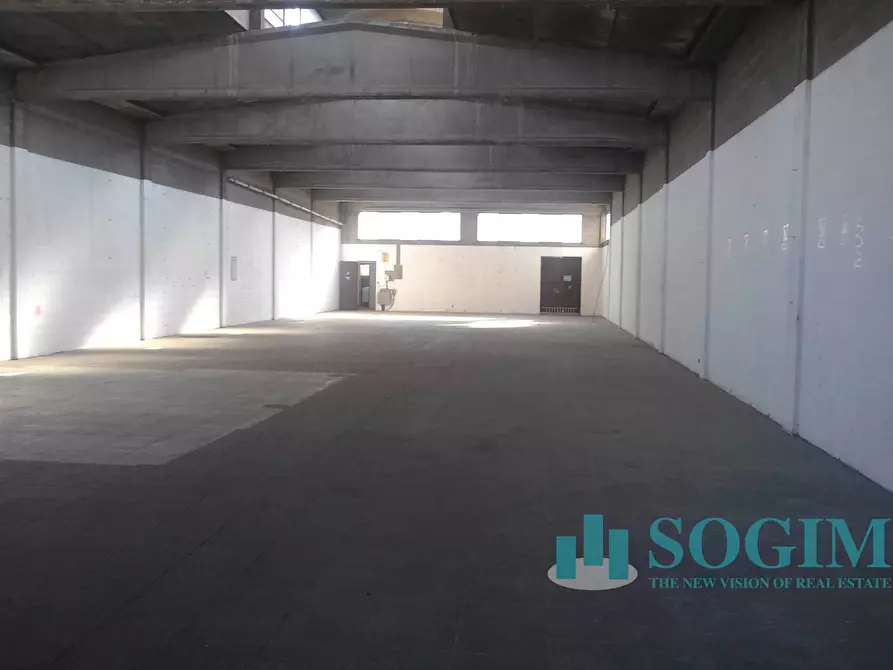 Immagine 2 di Capannone industriale in affitto  a Settimo Milanese