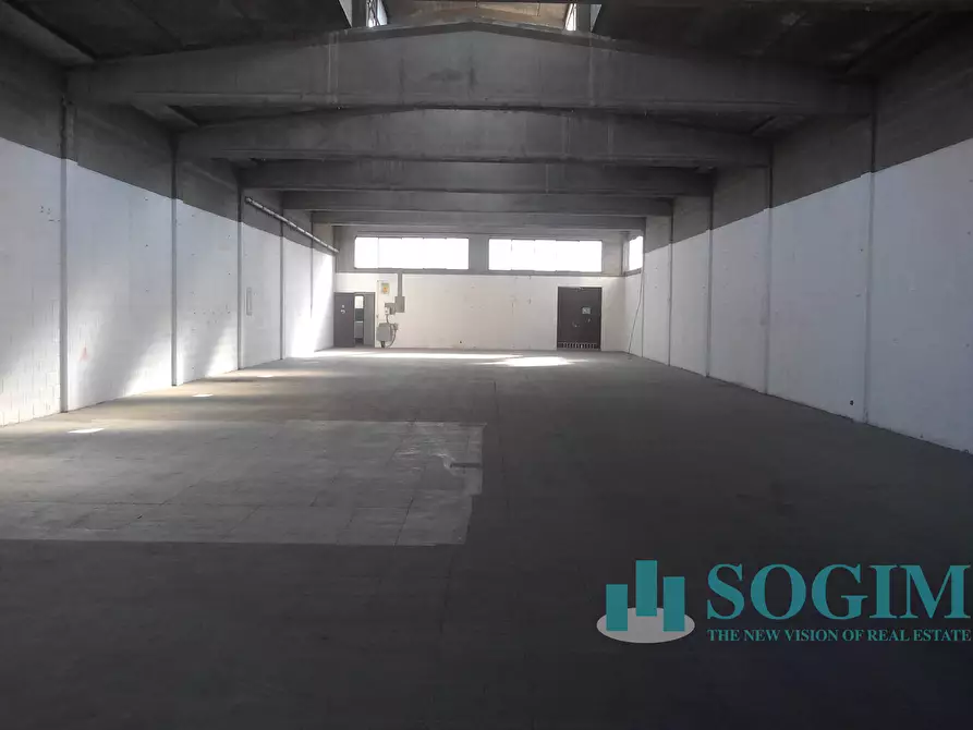 Immagine 4 di Capannone industriale in affitto  a Settimo Milanese