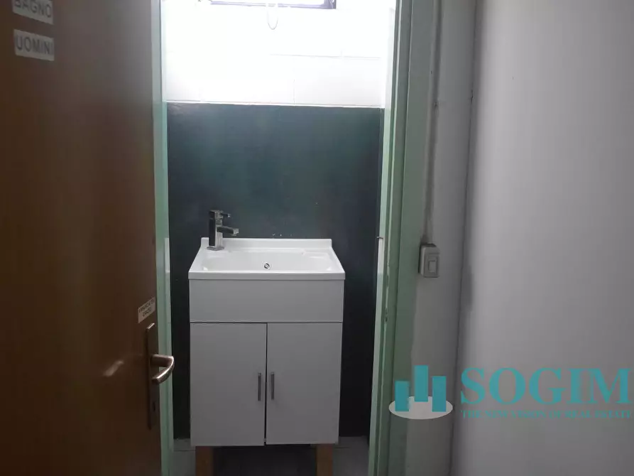 Immagine 7 di Capannone industriale in affitto  a Settimo Milanese