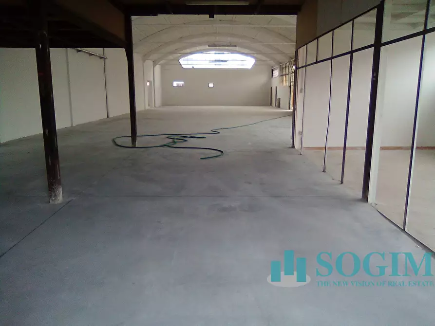 Immagine 9 di Capannone industriale in affitto  a Settimo Milanese