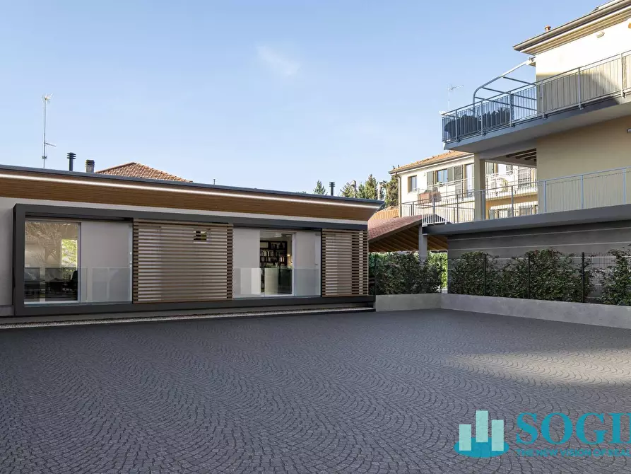 Immagine 23 di Loft/Open space in vendita  in Via Carcano a Cantù