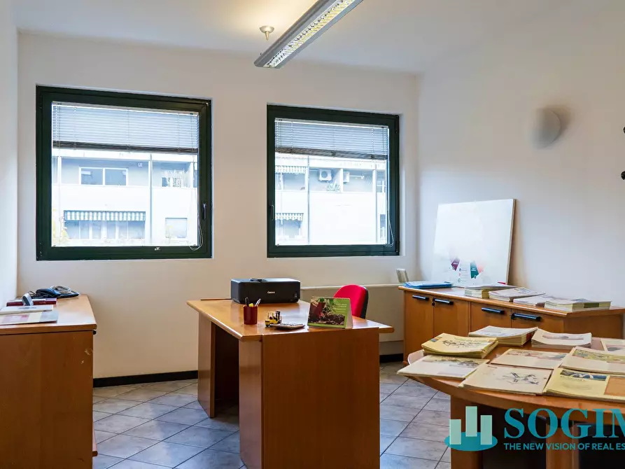 Immagine 14 di Appartamento in vendita  in via torriani a Como