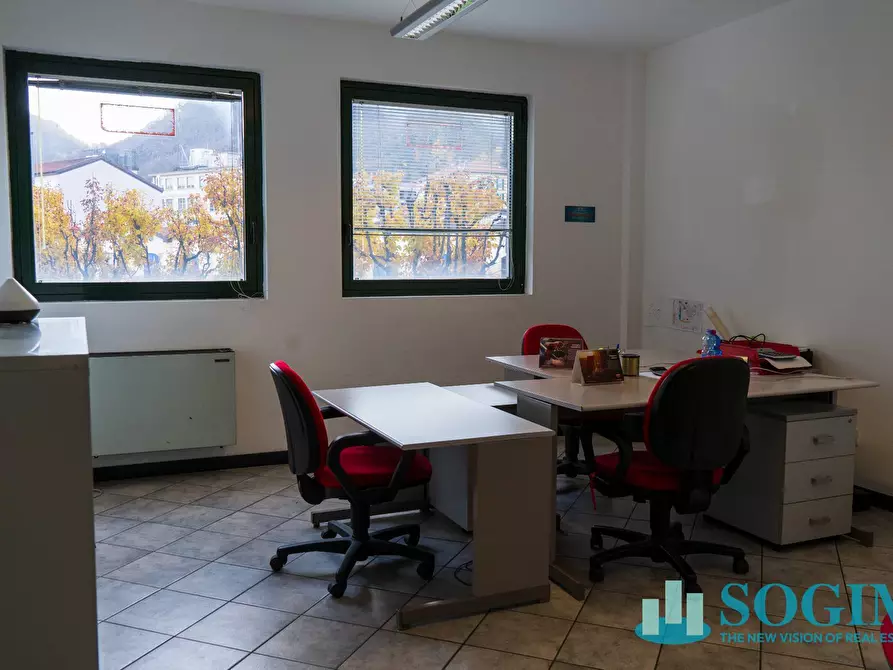 Immagine 18 di Appartamento in vendita  in via torriani a Como