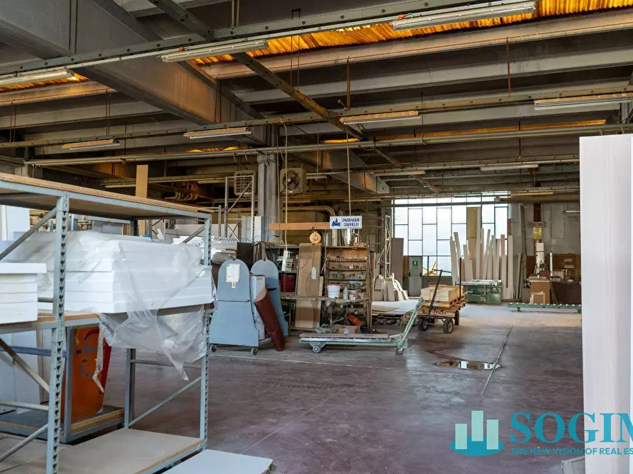 Immagine 8 di Capannone industriale in vendita  in Via Montegrappa a Inverigo